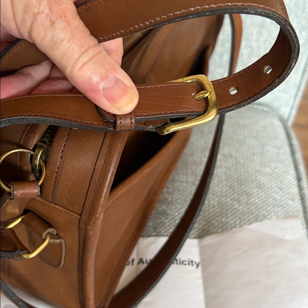 Coach Vintage NYC Camera Bag No 9760 in British Tan - Picture 5 of 9